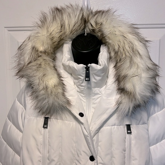 NWT ☃️ LONDON FOG BELTED WHITE FAUX FUR TRIM HOODED PUFFER COAT Womens 1X or 16W - Picture 4 of 12